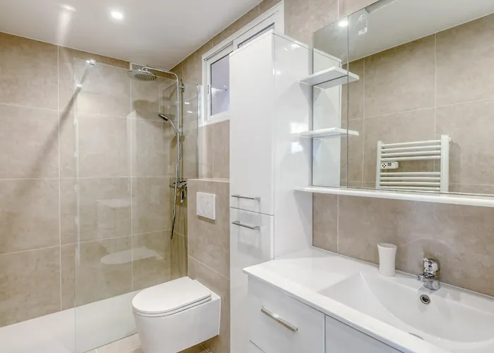 Renovated 1-bedroom With Sea View And Large Balcony Aiguebelle Apartamento Le Lavandou